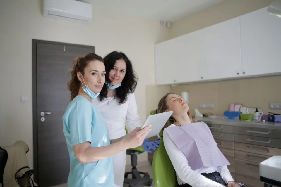 Đội ngũ bác sĩ tại phòng khám